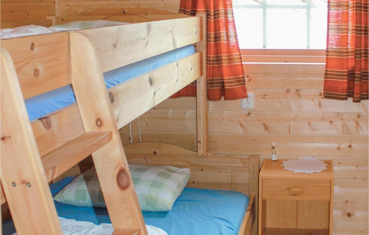 Cozy Home In Fjaerland With House A Mountain View Екстериор снимка